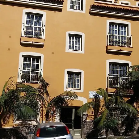 Las Palmeras Apartman *